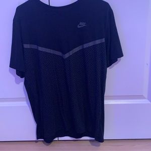 men’s nike tee